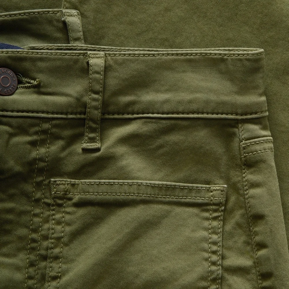 Veronica Beard Beverly Patch-Pocket Skinny Flare Twill Pant - Picture 3 of 7